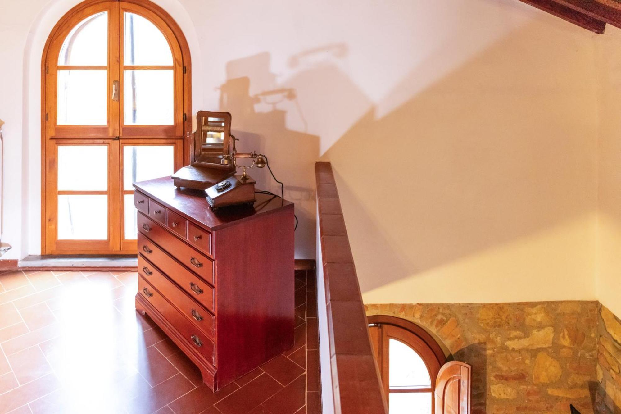 モンタイオーネ Borgo Il Poggio Agritourismoヴィラ エクステリア 写真