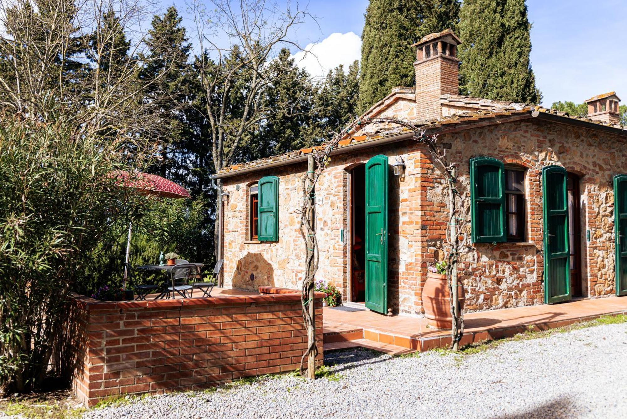 モンタイオーネ Borgo Il Poggio Agritourismoヴィラ エクステリア 写真