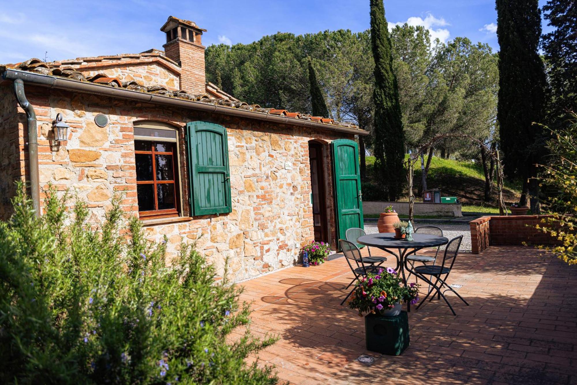 モンタイオーネ Borgo Il Poggio Agritourismoヴィラ エクステリア 写真
