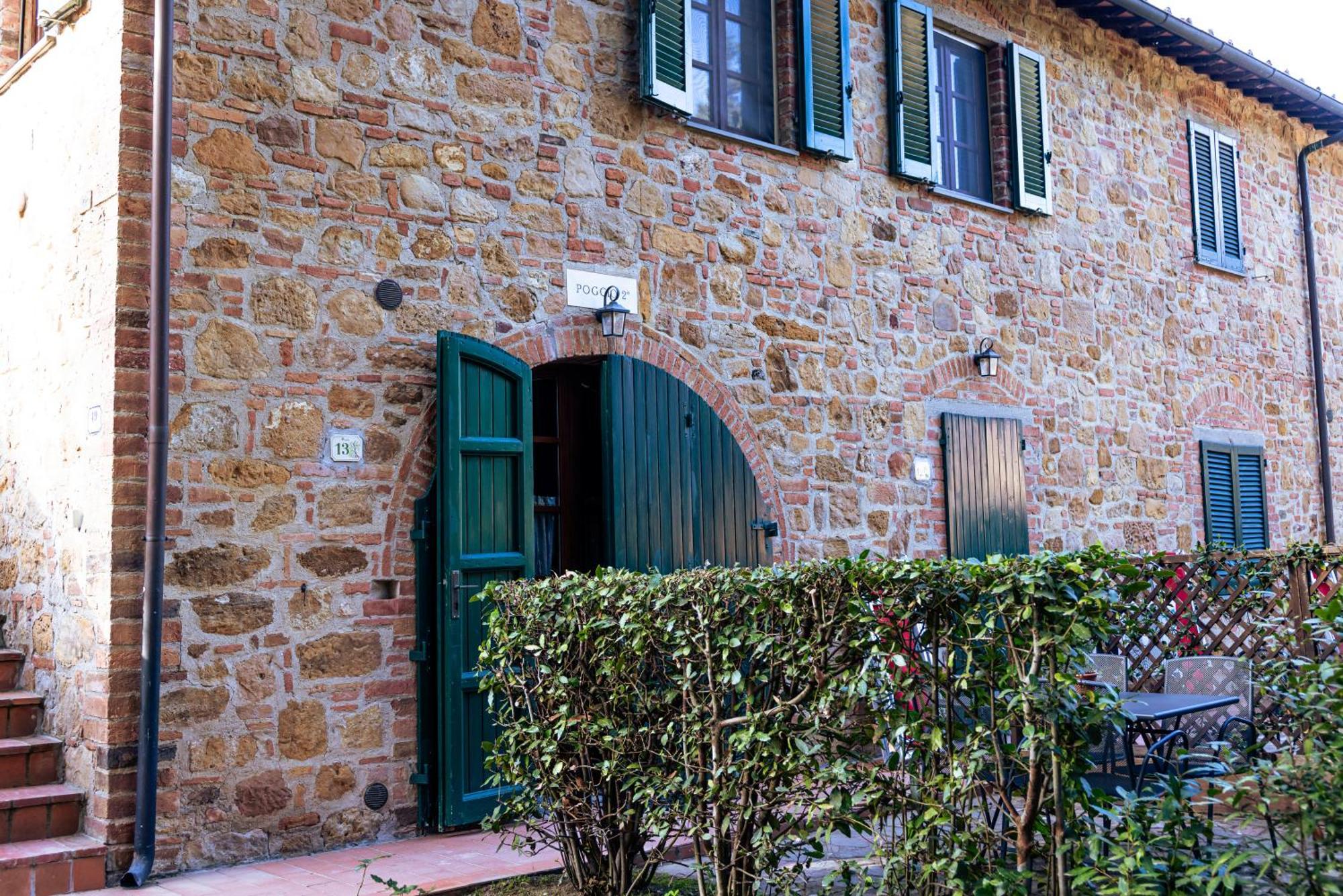 モンタイオーネ Borgo Il Poggio Agritourismoヴィラ エクステリア 写真