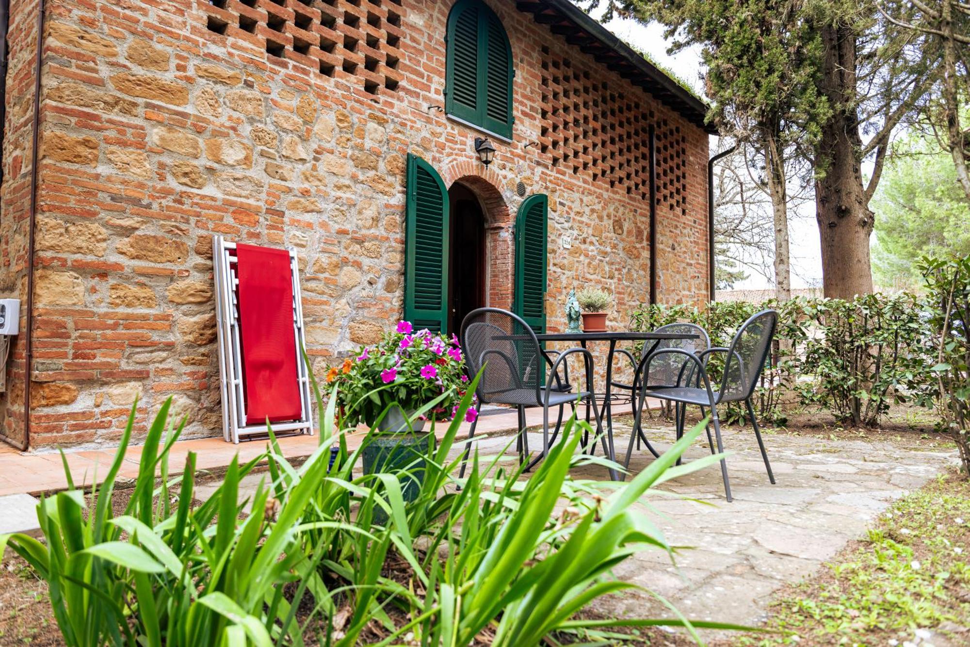 モンタイオーネ Borgo Il Poggio Agritourismoヴィラ エクステリア 写真