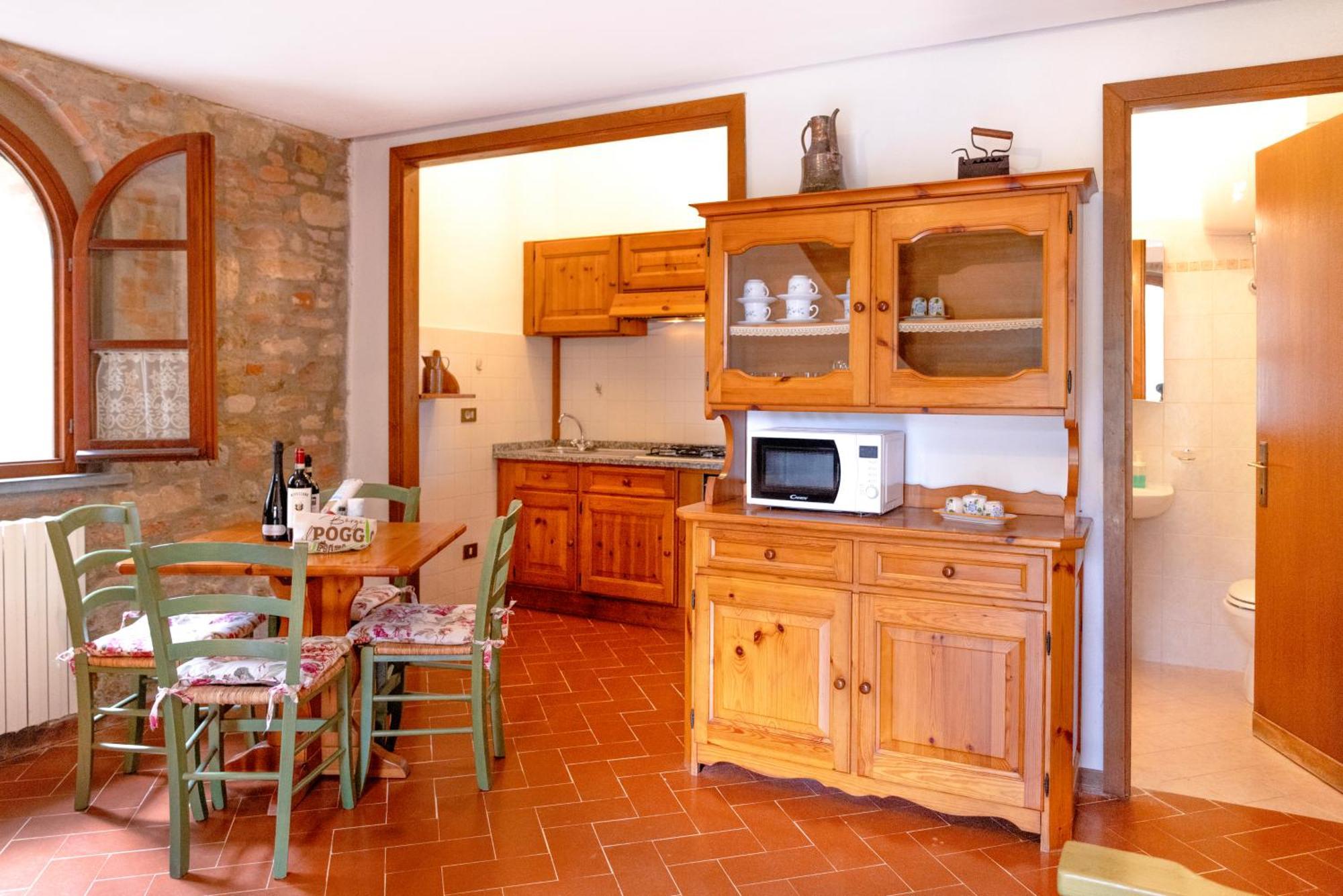 モンタイオーネ Borgo Il Poggio Agritourismoヴィラ エクステリア 写真