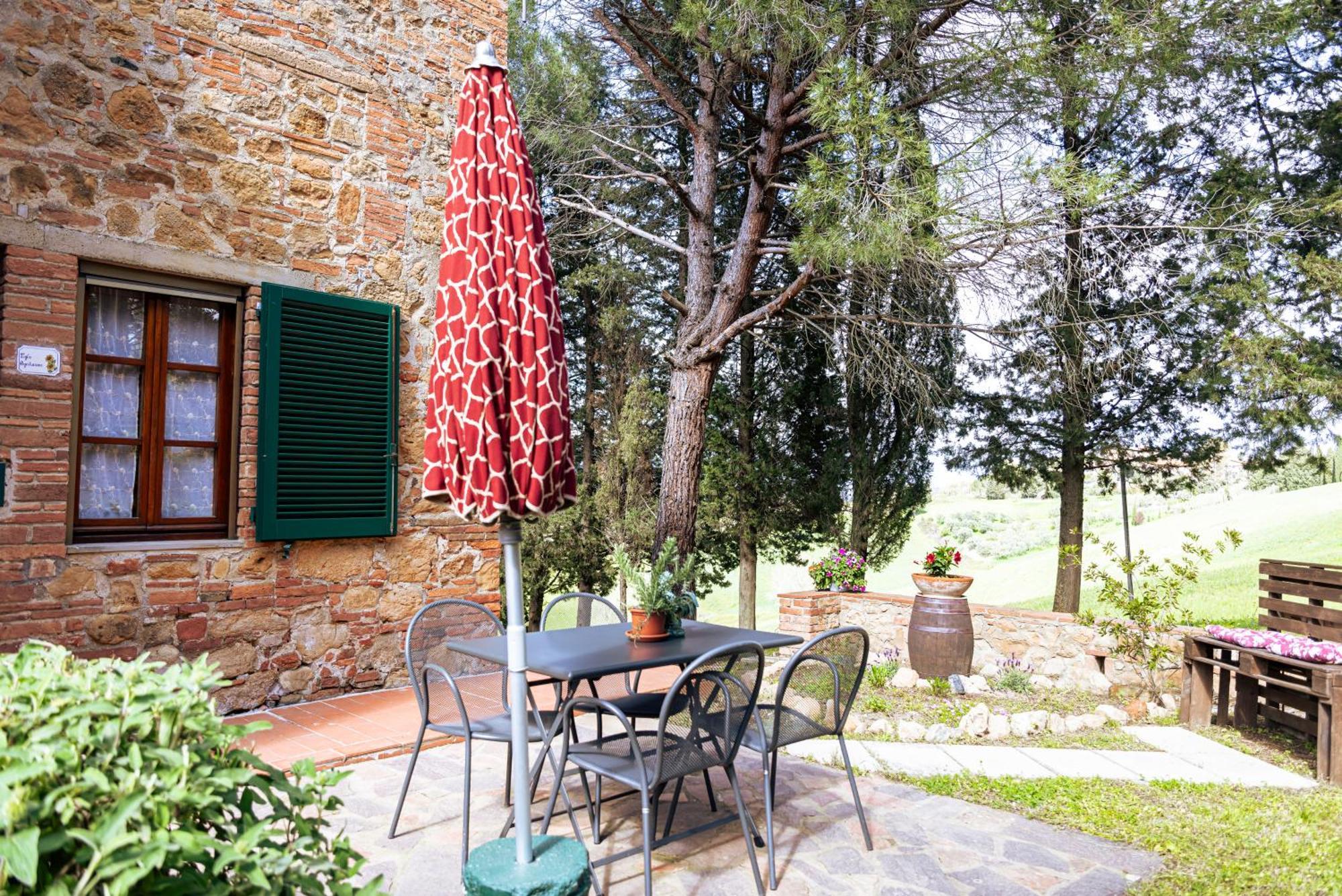 モンタイオーネ Borgo Il Poggio Agritourismoヴィラ エクステリア 写真