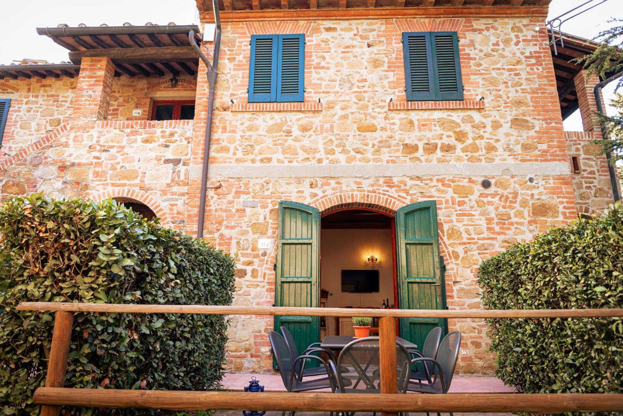 モンタイオーネ Borgo Il Poggio Agritourismoヴィラ エクステリア 写真