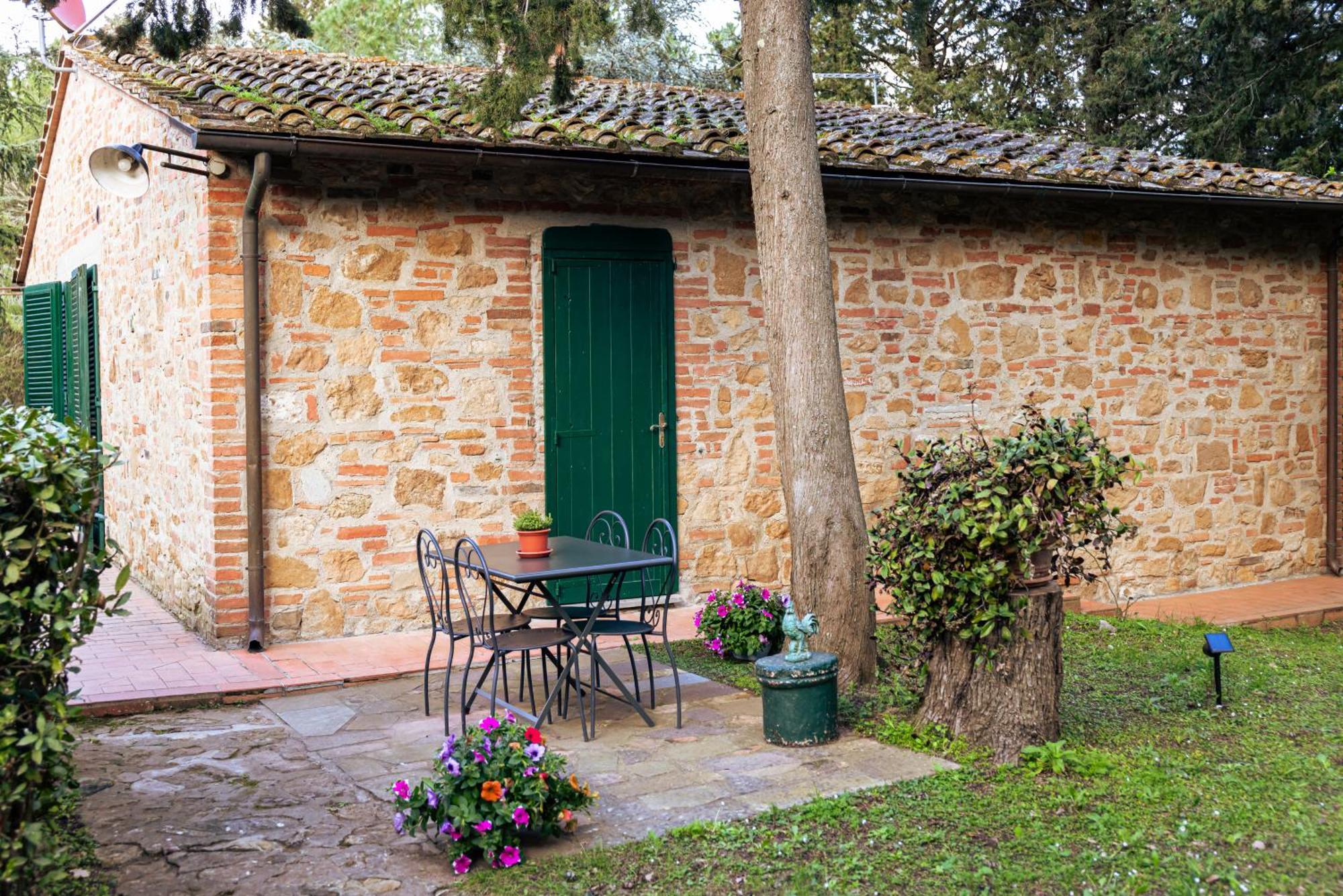 モンタイオーネ Borgo Il Poggio Agritourismoヴィラ エクステリア 写真