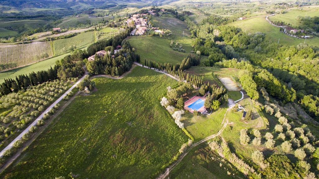 モンタイオーネ Borgo Il Poggio Agritourismoヴィラ エクステリア 写真